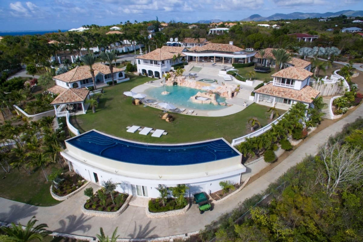 Villa Sandyline